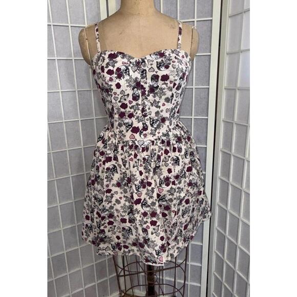 Hell Bunny Love Poison Rockabilly Goth Metal Skull Floral Punk Mini Dress Medium - Picture 1 of 15